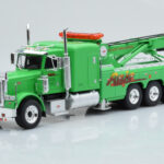 Peterbilt 359 Wrecker Road Service Green IXO 1:43 TTR031 Diecast