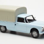 Peugeot 404 Pickup Bache Pastel Blue Otto 1:18 OT1036 Resin - image 4 of 6
