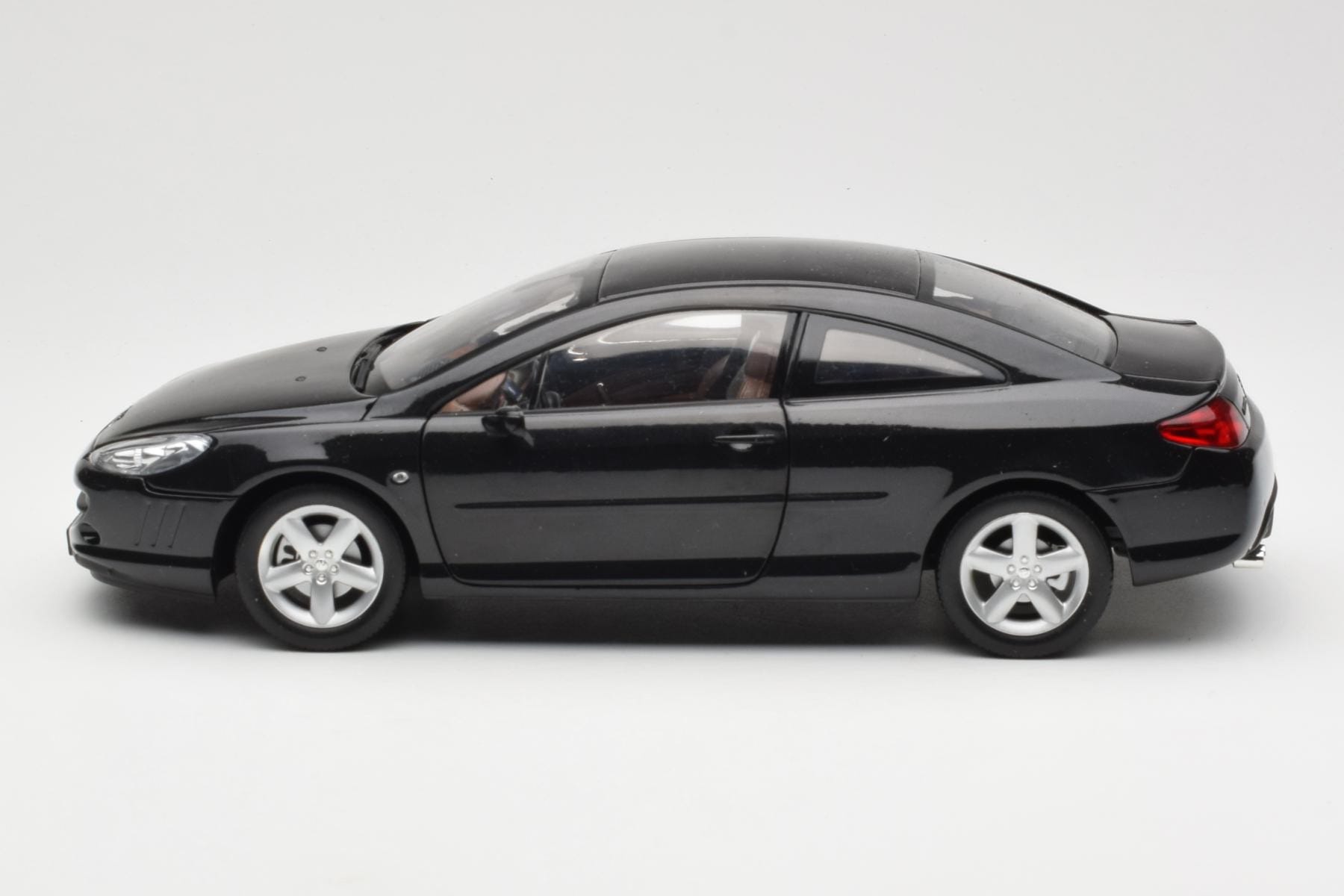 Peugeot 407 Coupe Black Norev 1:18 184752 Diecast - image 4 of 8