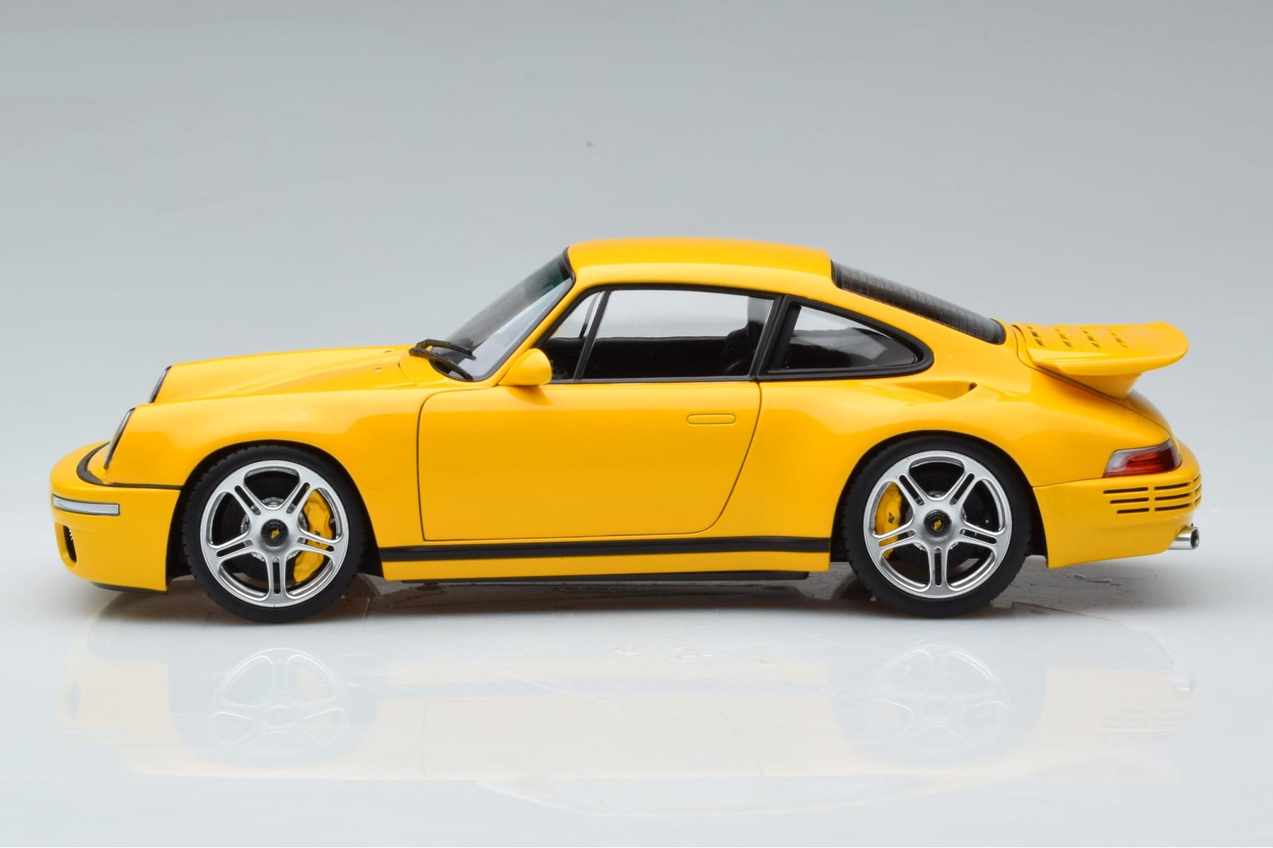 Porsche 911 964 RUF CTR Anniversary Blossom Yellow Almost Real 1:18 880301 Diecast - image 5 of 8