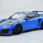 Porsche 911 GT2 RS 991.2 Weissach Package Blue Black Magnesium Wheels Minichamps 1:18 153068316 Diecast
