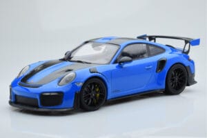 Porsche 911 GT2 RS 991.2 Weissach Package Blue Black Magnesium Wheels Minichamps 1:18 153068316 Diecast