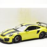 Porsche 911 991.2 GT2 RS Light Green With Black Magnesium Wheels Minichamps 1:18 155068300 Diecast - image 6 of 6