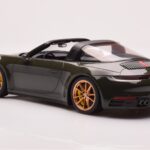 Porsche 911 992 Targa 4S Olive Green GT Spirit 1:18 GT438 Resin - image 5 of 6