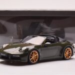 Porsche 911 992 Targa 4S Olive Green GT Spirit 1:18 GT438 Resin - image 6 of 6