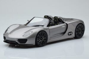 Porsche 918 Spyder Prototype Grey Metallic Minichamps 1:18 110060030 Diecast
