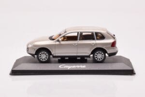 Porsche Cayenne 9PA Beige Minichamps 1:43 WAPC2000513 Diecast