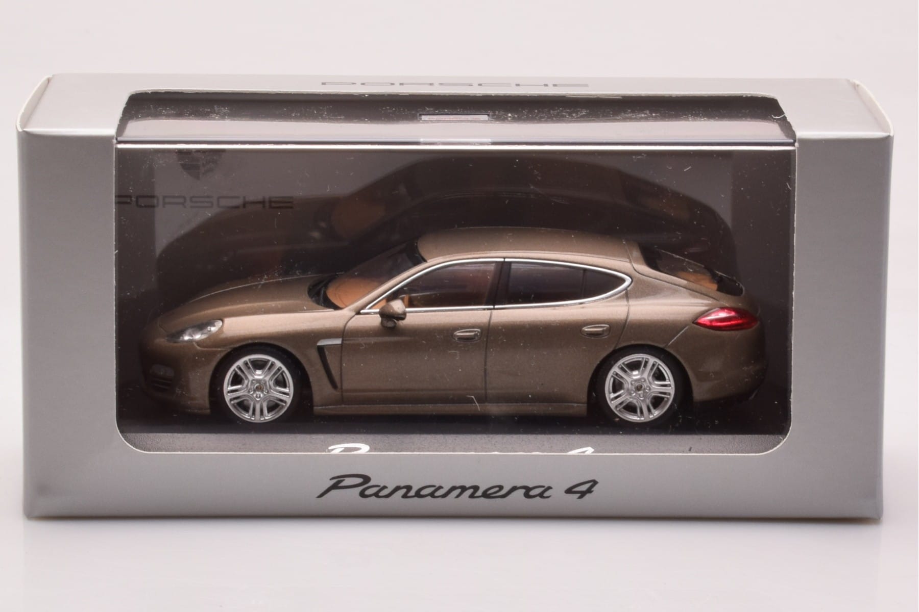 Porsche Panamera 970 4 Beige Metallic Minichamps 1:43 WAP02000319 Diecast - image 4 of 4