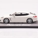 Porsche Panamera 970 Diesel Carrara White Minichamps 1:43 WAP0200090C Diecast