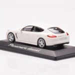 Porsche Panamera 970 Diesel Carrara White Minichamps 1:43 WAP0200090C Diecast - image 3 of 4