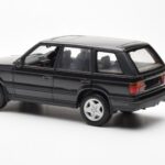 Range Rover P38 4.6 HSE Black Metallic AUTOart 1:18 70017 Diecast - image 5 of 9
