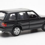 Range Rover P38 4.6 HSE Black Metallic AUTOart 1:18 70017 Diecast - image 6 of 9