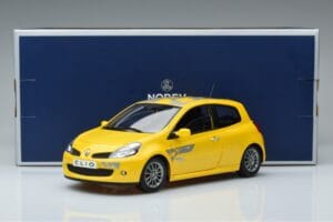 Renault Clio RS Mk3 F1 Team Norev 1:18 185236 Diecast - image 7 of 7