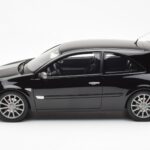 Renault Megane 2 RS Phase 2 Black Otto 1:18 OT1054 Resin - image 3 of 6