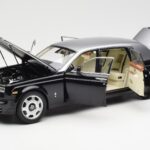 Rolls-Royce Phantom VII EWB Black and Silver Kyosho 1:18 08841BKS Diecast - image 2 of 8
