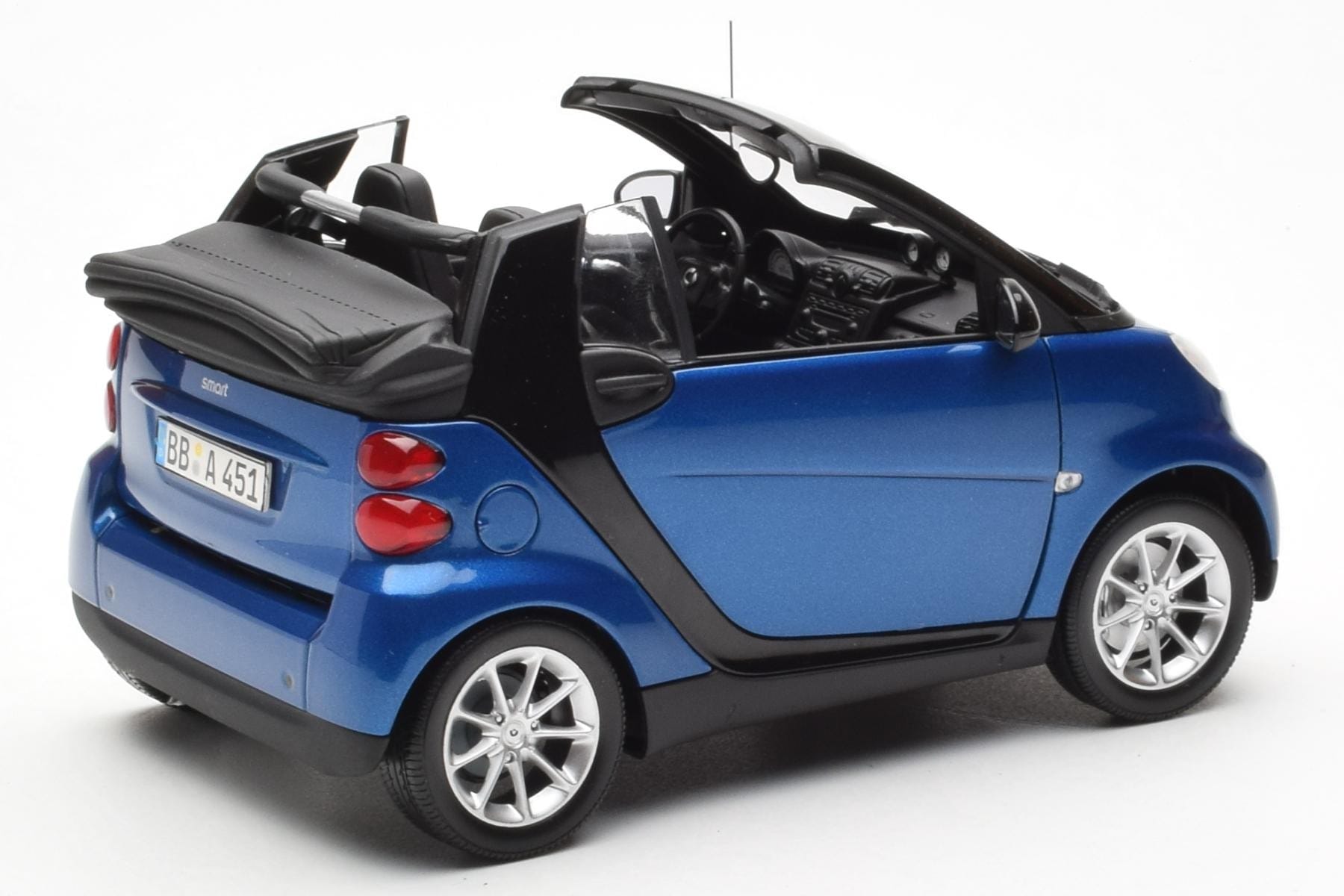 Smart Fortwo 451 Cabrio Blue & Black Minichamps 1:18 150036330 Diecast - image 3 of 8