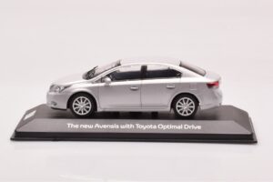 Toyota Avensis T270 Silver Minichamps 1:43 403166903 Diecast