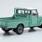 Toyota Land Cruiser 40 4x4 Pickup Green Kyosho 1:18 08958FG Diecast - image 4 of 8