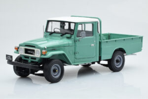 Toyota Land Cruiser 40 4x4 Pickup Green Kyosho 1:18 08958FG Diecast