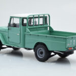 Toyota Land Cruiser 40 4x4 Pickup Green Kyosho 1:18 08958FG Diecast - image 7 of 8