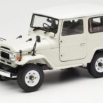 Toyota Land Cruiser FJ40 Van White Kyosho 1:18 08971W Diecast