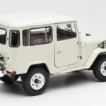 Toyota Land Cruiser FJ40 Van White Kyosho 1:18 08971W Diecast - image 3 of 8