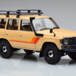 Toyota Land Cruiser 60 Beige With Optional Parts Kyosho 1:18 08956XBE Diecast - image 5 of 12