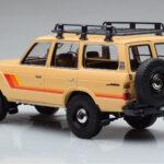 Toyota Land Cruiser 60 Beige With Optional Parts Kyosho 1:18 08956XBE Diecast - image 6 of 12