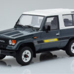 Toyota Land Cruiser LJ73 Grey Otto 1:18 OT437 Resin