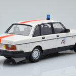 Volvo 240 GL Politie Belgium Minichamps 1:18 155171492 Diecast - image 2 of 6