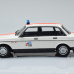Volvo 240 GL Politie Belgium Minichamps 1:18 155171492 Diecast - image 3 of 6