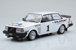 Volvo 240 Turbo IPS Racing Blaupunkt #1 P. Stureson DTM Zolder 1986 IXO 1:18 18RMC106 Diecast