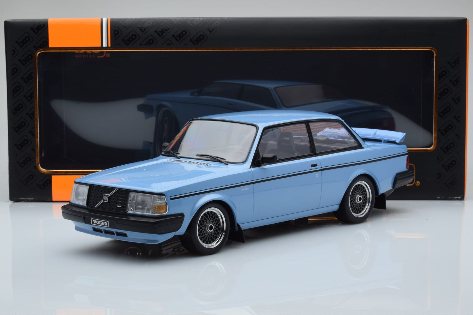 Volvo 240 Turbo Light Blue IXO 1:18 18MCC090 Diecast - image 6 of 6