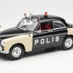 Volvo P121 Police Revell 1:18 8904 Diecast