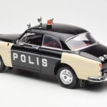Volvo P121 Police Revell 1:18 8904 Diecast - image 7 of 8