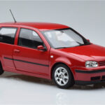 Volkswagen Golf Mk4 Red Norev 1:18 188573 Diecast - image 5 of 7