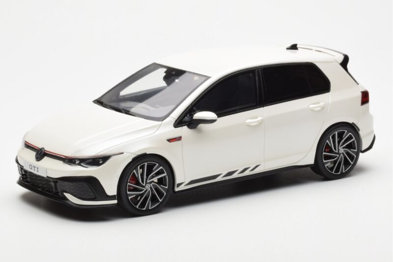 Volkswagen Golf GTI Mk8 Clubsport White Otto 1:18 OT986 Resin