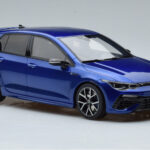 Volkswagen Golf Mk8 R Blue Otto 1:18 OT413 Resin - image 4 of 6
