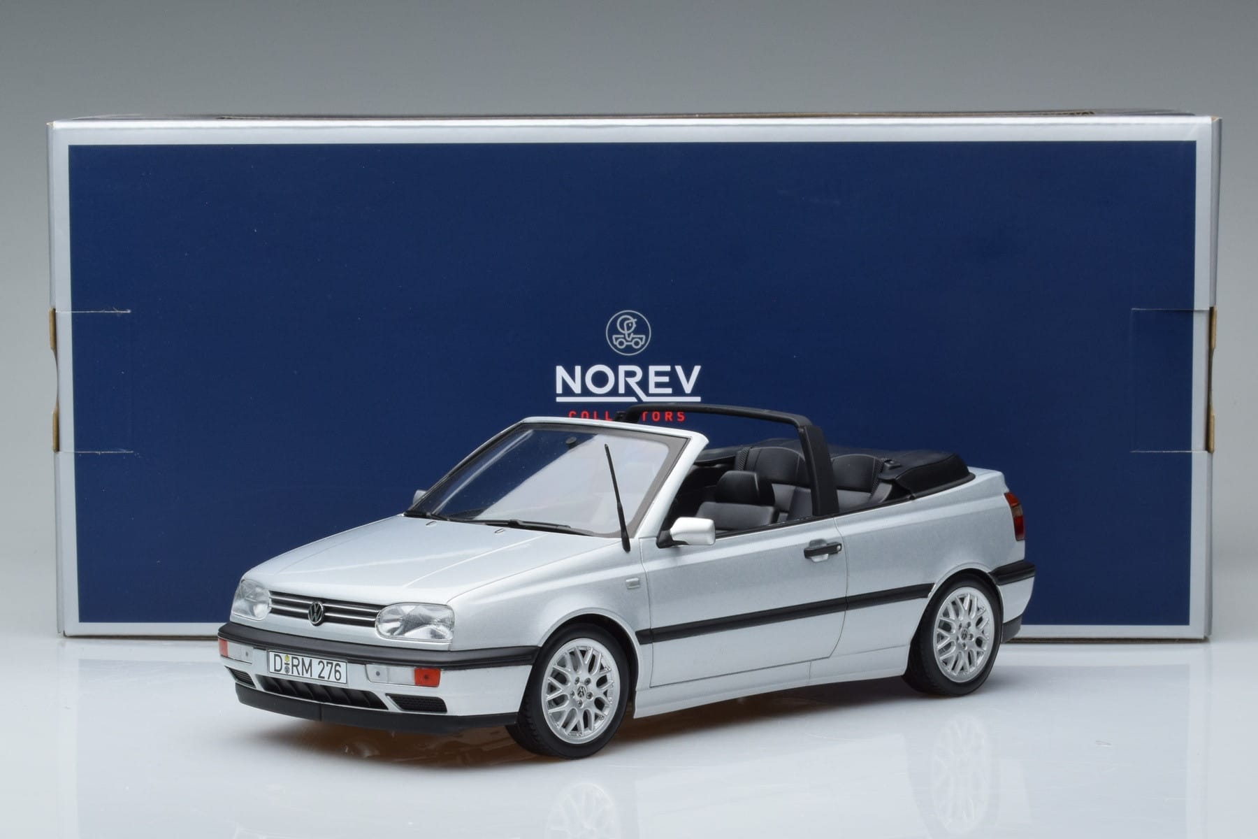 Volkswagen Golf Mk3 Cabriolet Silver Norev 1:18 188468 Diecast - image 6 of 6