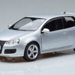 Volkswagen Golf GTI Mk5 Pirelli Edition Silver Norev 1:18 188425 Diecast