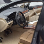 Volkswagen Phaeton V6 Mazeppa Gray Kyosho 1:18 08831MBK Diecast - image 8 of 9