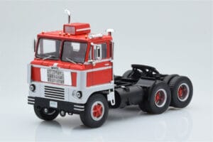 White 7400 Red Silver IXO 1:43 TR170 Diecast