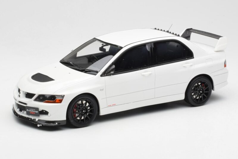 Mitsubishi Lancer Evo VIII MR FQ-400 White Otto 1:18 OT777 Resin