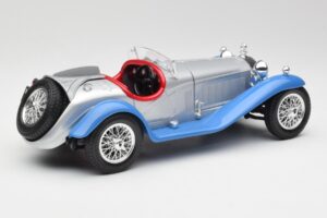 Alfa Romeo 2300 Spider Silver Blue Bburago 1:18 3008 Diecast - image 3 of 8