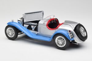 Alfa Romeo 2300 Spider Silver Blue Bburago 1:18 3008 Diecast - image 5 of 8