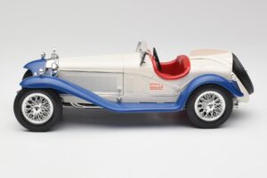 Alfa Romeo 2300 Spider White & Blue Bburago 1:18 3008-M1 Diecast - image 3 of 6