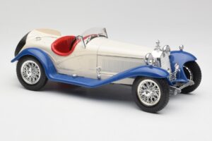 Alfa Romeo 2300 Spider White & Blue Bburago 1:18 3008-M1 Diecast - image 4 of 6