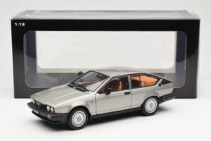Alfa Romeo Alfetta GTV 2.0 Grey Metallic AUTOart 1:18 70147 Diecast - image 8 of 8