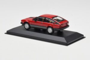 Alfa Romeo Alfetta GTV6 Red Minichamps 1:43 400120140 Diecast - image 3 of 4