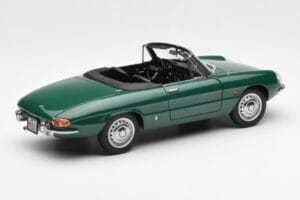 Alfa Romeo Duetto Spider Green AUTOart 1:18 70138 Diecast - image 3 of 8